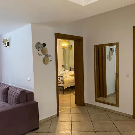 Dani شقة سِنايا